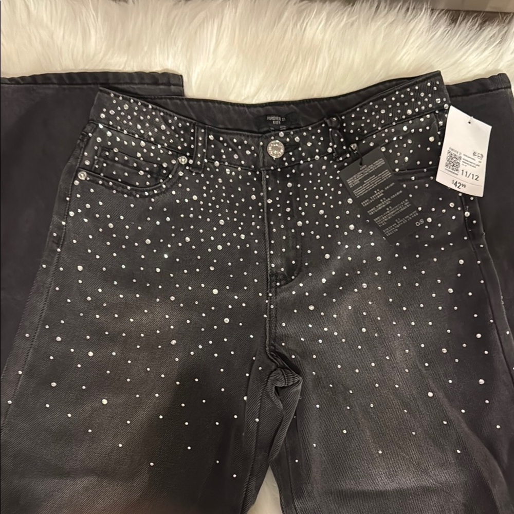 Forever 21 Black Jeans Classic and Comfortable - with Gems